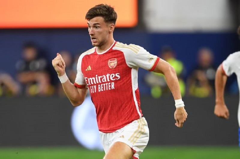 Arsenal bán Kieran Tierney, giá vô cùng ‘hạt giẻ’