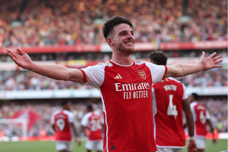 arsenal-len-ke-hoach-chieu-mo-sao-brentford-declan-rice-len-tieng-cau-ay-la-mot-cau-thu-rat-dac-biet-co-the-giup-doi-nha-vuon-len-mot-tam-cao-moi