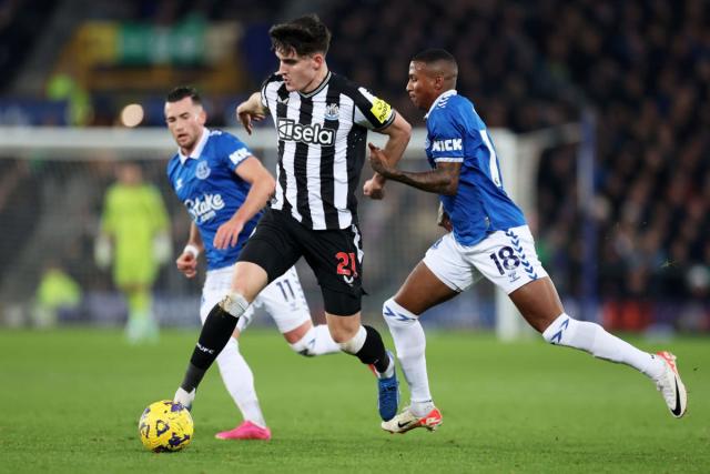 Everton vs Newcastle United (02:30 &#8211; 08/12) | Xem lại trận đấu