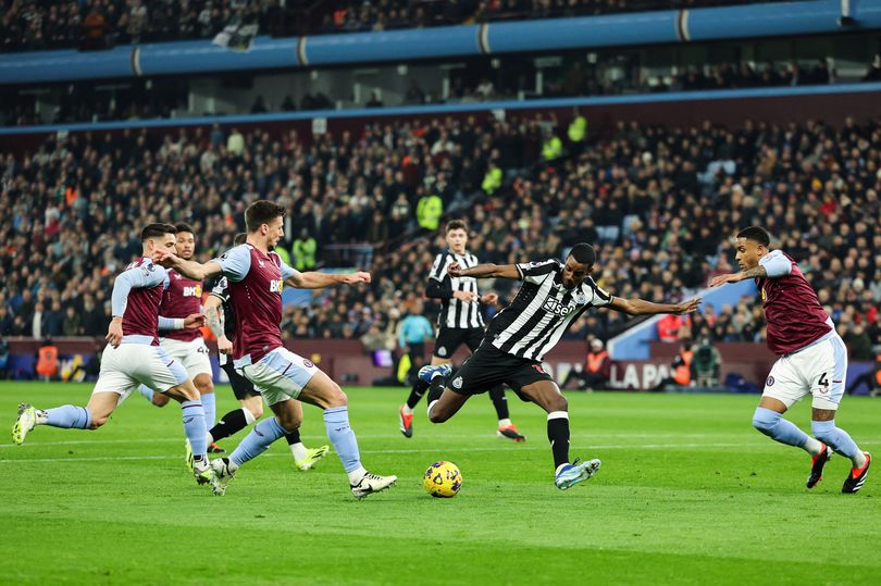 Aston Villa vs Newcastle United (03:15 &#8211; 31/01) | Xem lại trận đấu