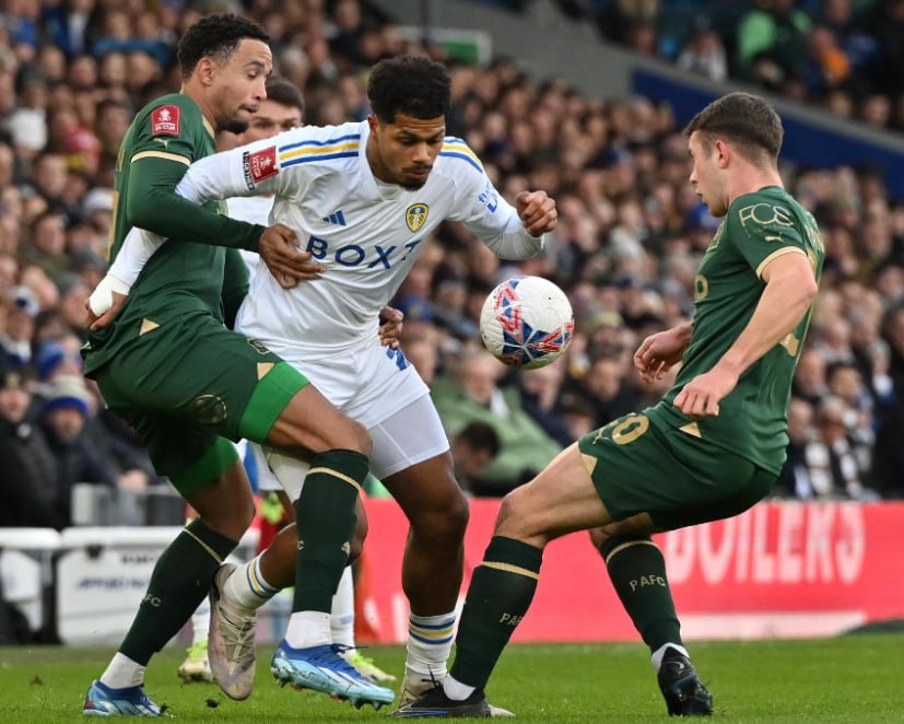 Leeds United vs Plymouth Argyle (22:00 &#8211; 27/01) | Xem lại trận đấu