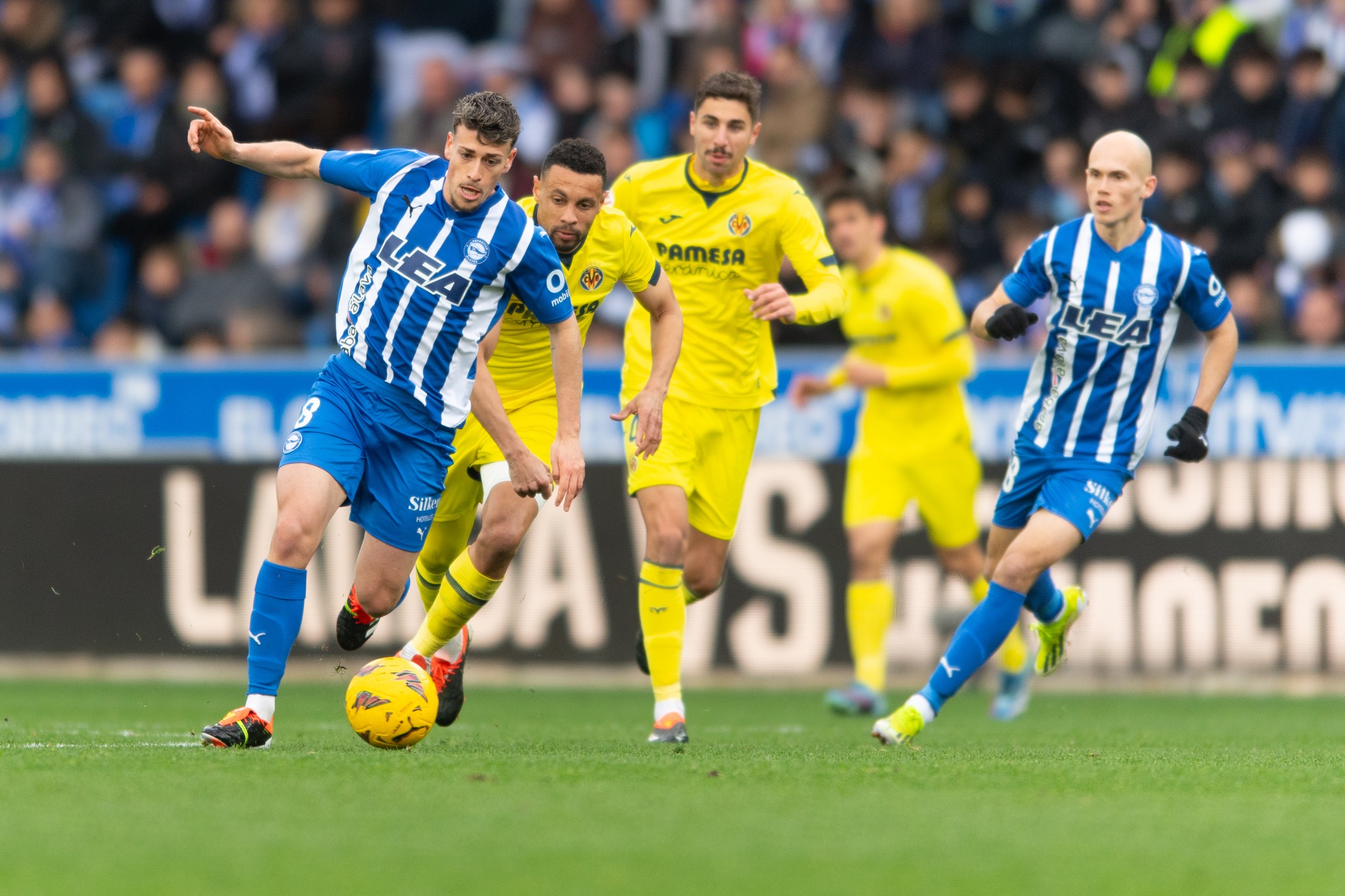 Alaves vs Villarreal (20:00 &#8211; 10/02) | Xem lại trận đấu