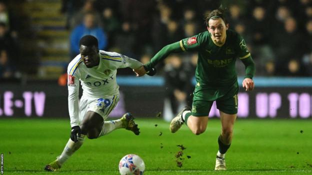 Plymouth Argyle vs Leeds United (02:45 &#8211; 07/02) | Xem lại trận đấu