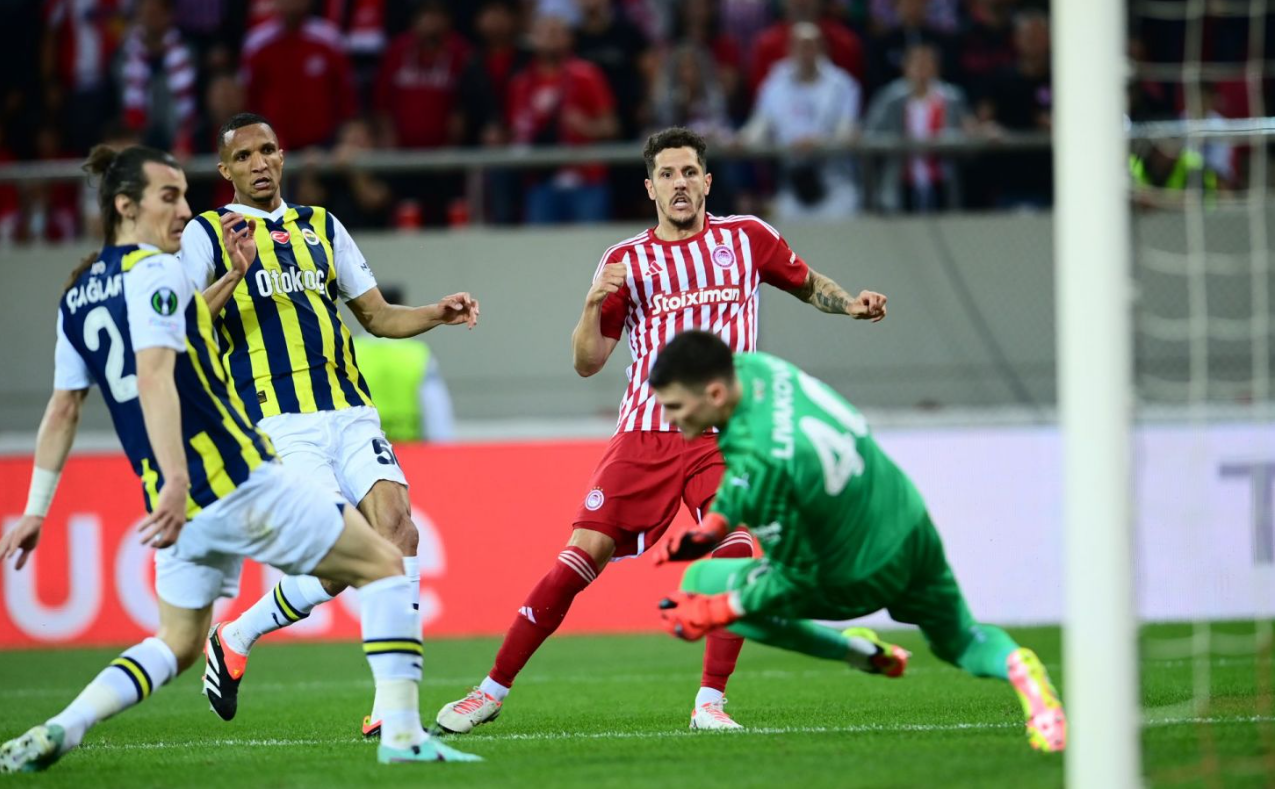 Olympiakos vs Fenerbahce (23:45 &#8211; 11/04) | Xem lại trận đấu