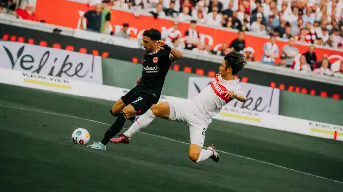 VfB Stuttgart vs E. Frankfurt (23:30 &#8211; 13/04) | Xem lại trận đấu